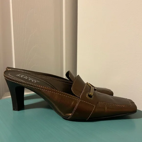 Franco Sarto Vintage Metallic Bronze Gold Leather 3 in Kitten Heel Women’s 7.5 - Picture 2 of 8